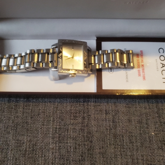 Coach Watch - Picture 2 of 4